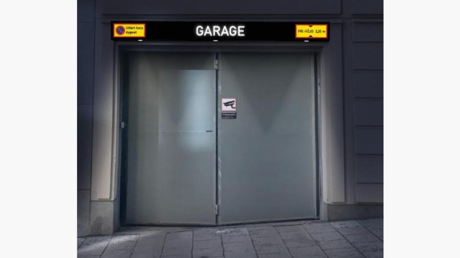 Garageskylt mörker (fotomontage)